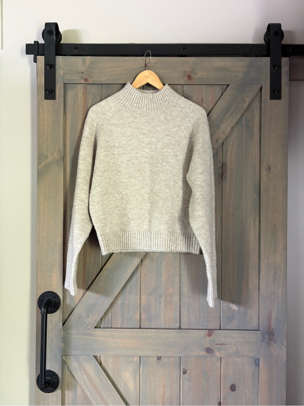 Modenaire Mock Neck Raglan Sleeve Wide Ribbed Hem Sweater Medium Beige